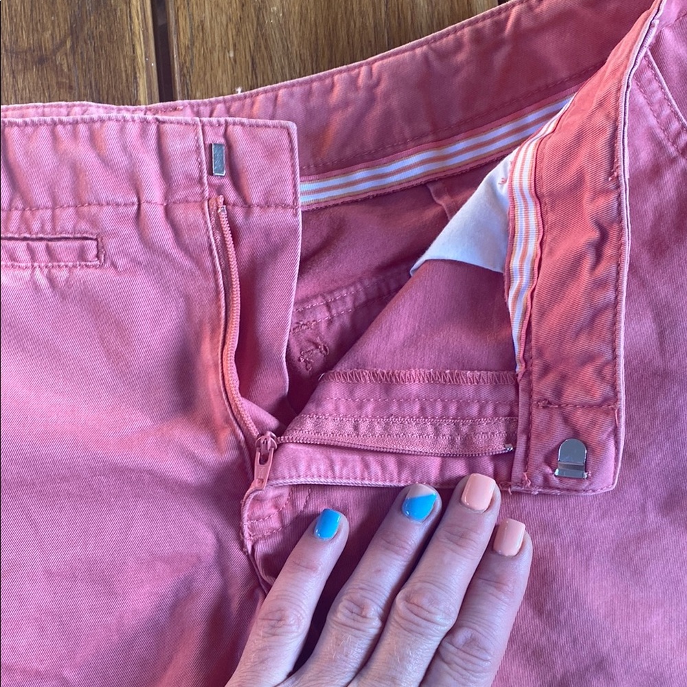 Old Navy Women's Pink Shorts - Picture 3 of 5